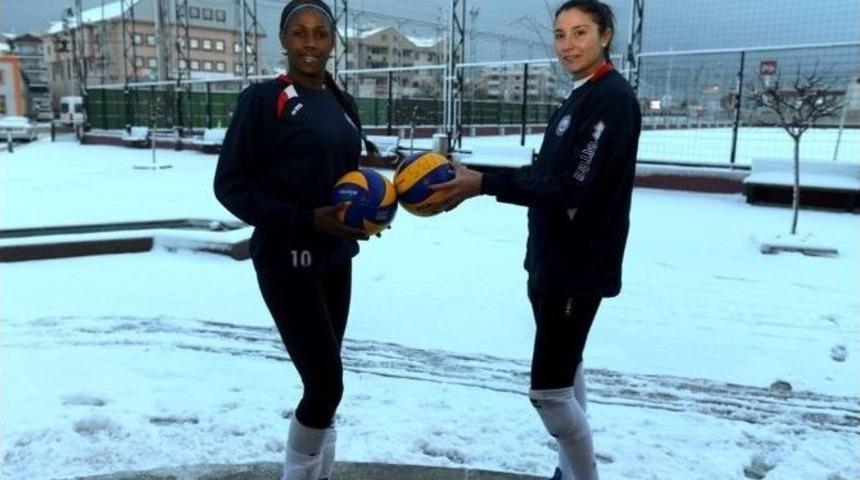 Nil&uuml;fer&rsquo;in G&uuml;ney Amerikalılar&rsquo;ı Kar Ve Soğuktan Etkilenmedi