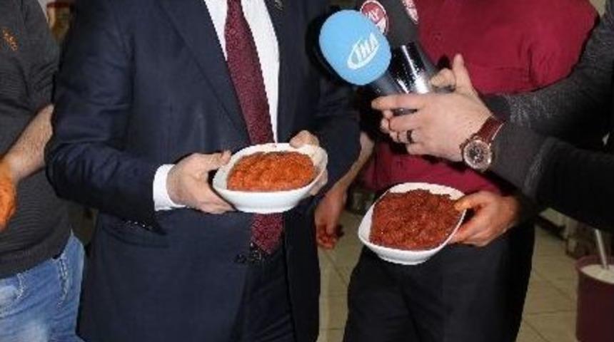 Hacılar Belediyesi, Basın Mensupları İle &Ccedil;iğ K&ouml;fte Partisinde Buluştu