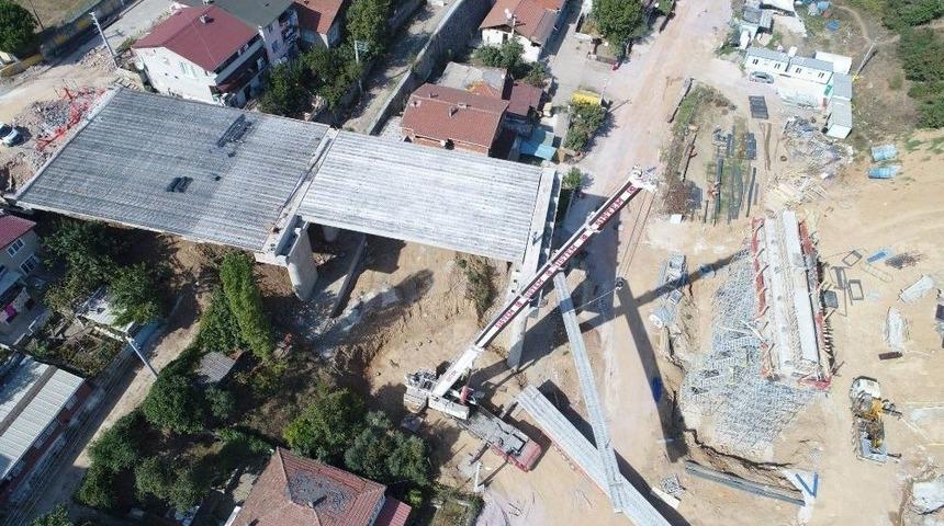 Derince&rsquo;deki İkinci Viyad&uuml;ğ&uuml;n Tabliyeleri Kuruluyor