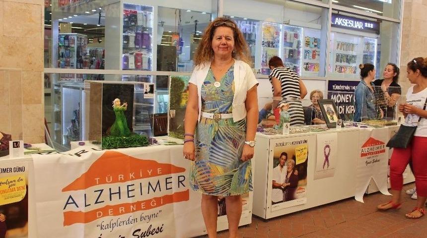 Şeker Pastalarla Alzheimer Hastalığına Dikkat &Ccedil;ekildi