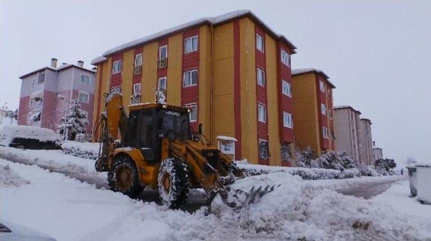 Kar &Ccedil;alışmaları Devam Ediyor