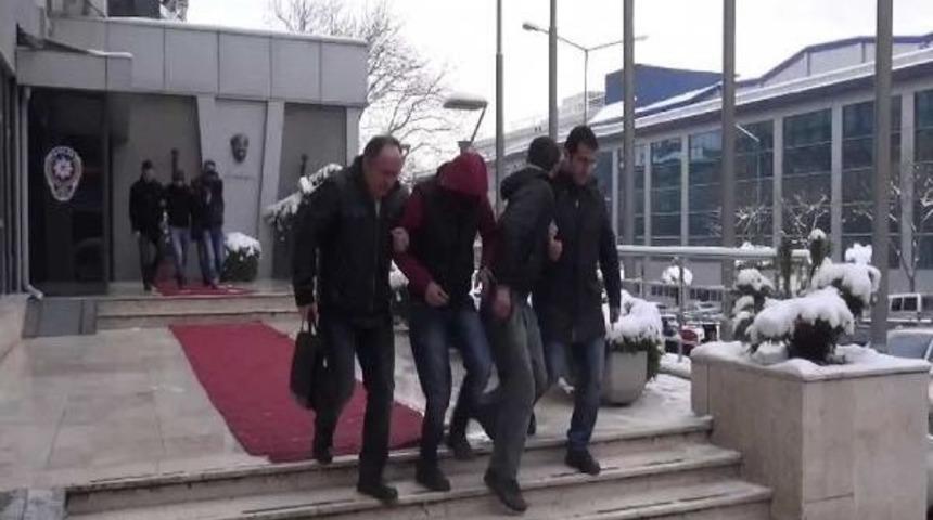 Metro Otomatlarını Soyanlar Yakalandı