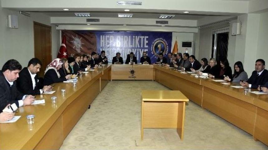 Ak Parti&rsquo;den G&ouml;rme Engellilere Sms&rsquo;li Destek