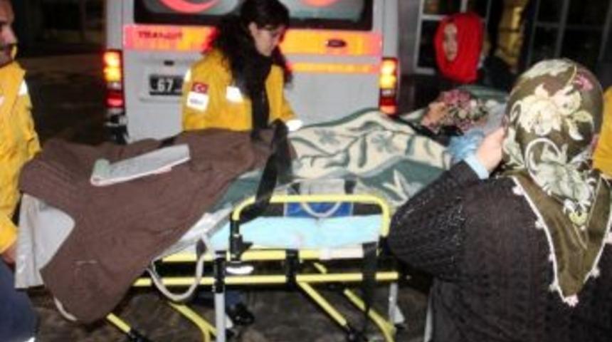 Sağlık&ccedil;ıları Hastaya Greyder Ulaştırdı