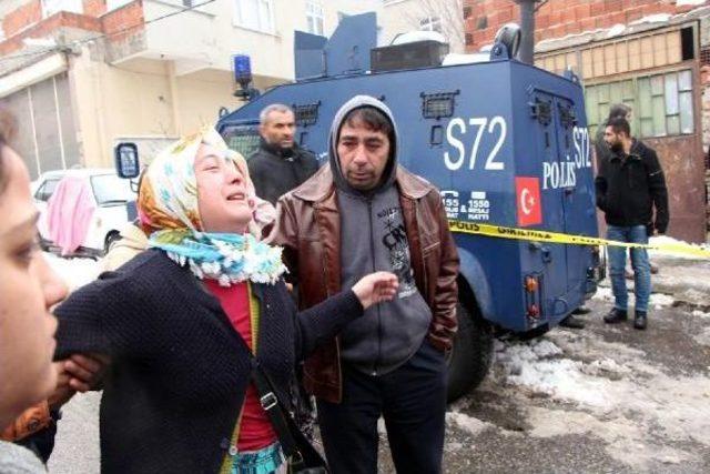 İstanbul da Kadın Cinayeti: &Ccedil;ocuklarının G&ouml;z&uuml; Eninde Eşini &Ouml;ld&uuml;rd&uuml; 3