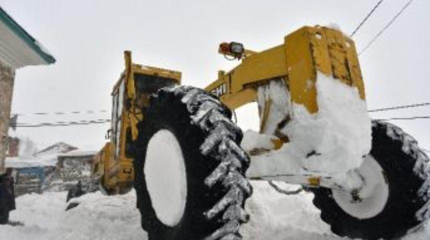 G&uuml;m&uuml;şhane&rsquo;de Eksi 20 Derecede Karla M&uuml;cadele