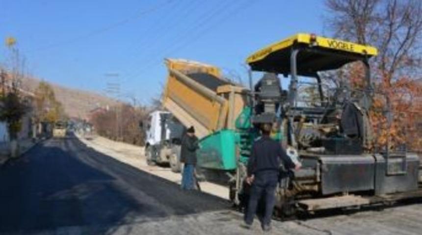 Bah&ccedil;ebaşı Ve G&uuml;nd&uuml;zbey&rsquo;de Asfaltlama Yapıldı