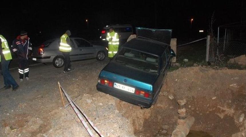 Didim&rsquo;de Yol Kenarındaki Kayaya &Ccedil;arpan Ara&ccedil; S&uuml;r&uuml;c&uuml;s&uuml; Yaralandı