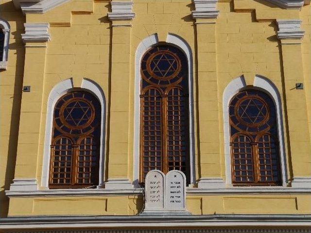 Edirne’de Yaşayan Tek Musevi Mitrani’den Sinagog Açıklaması