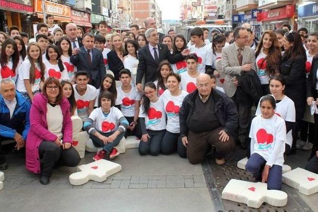 Türkiye’nin İlk 200 Öğrencili Kalp Masajı 1