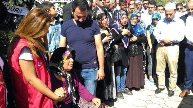 Şehit İş&ccedil;i Osmaniye&rsquo;de Toprağa Verildi 3