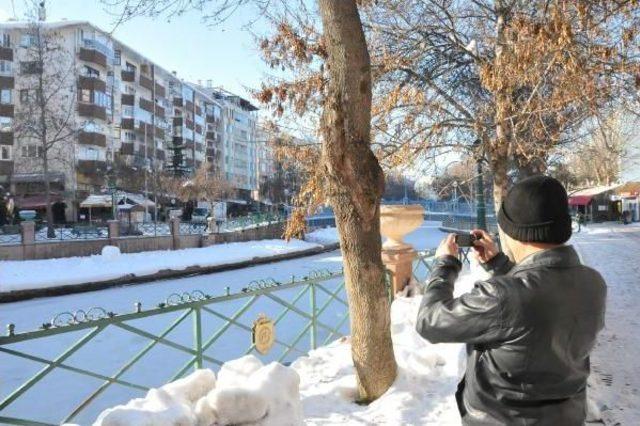 Porsuk Çayı Dondu