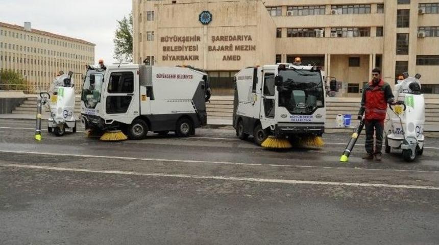 Diyarbakır B&uuml;y&uuml;kşehir Belediye 4 Adet Temizlik Aracı Satın Aldı