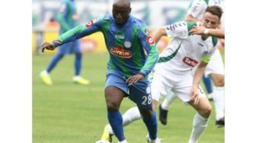 &Ccedil;aykur Rizespor'da &Ouml;zdilek Gitti Lualua'ya Af &Ccedil;ikti