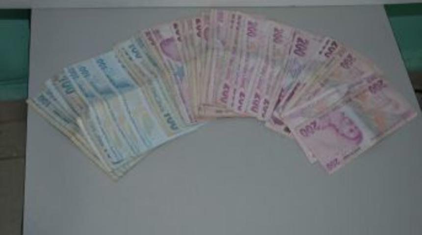 Yerk&ouml;y Emniyet Ekipleri Dolandırılmak İstenen Vatandaşı Son Anda Kurtardı