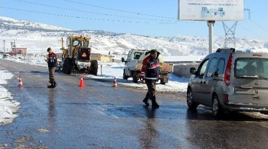 Sarıcakaya Yolu Trafiğe Kapandı