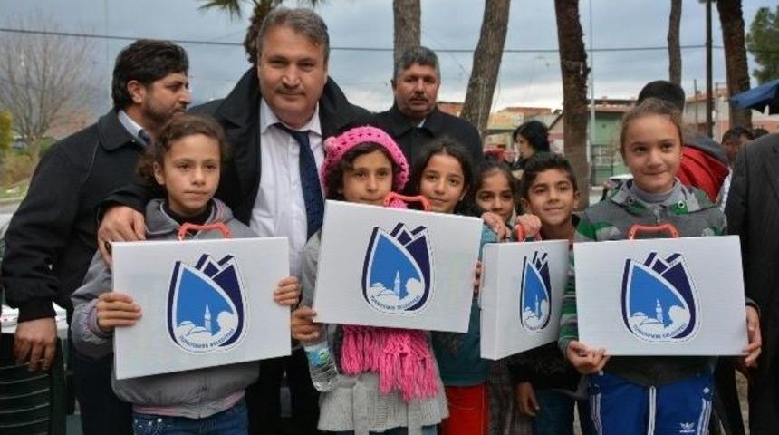 Başkan &Ccedil;er&ccedil;i &Ccedil;ocukları Sevindirdi