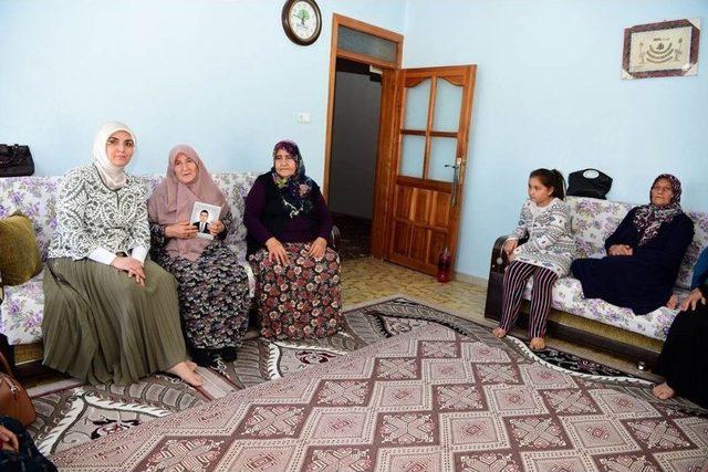 Vali Yerlikaya&rsquo;dan Şehit Ailelerine Ziyaret 2