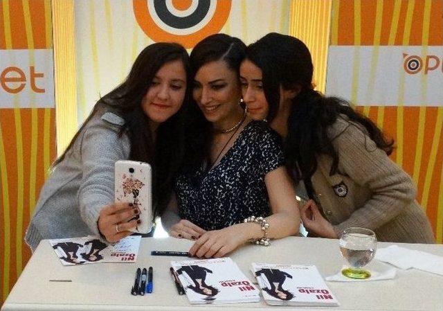 Nil &Ouml;zalp Optimum&rsquo;da Şovuyla B&uuml;y&uuml;ledi 1