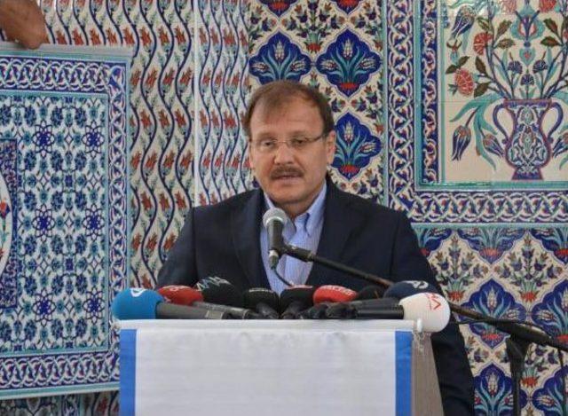 Başbakan Yardımcısı Hakan Çavuşoğlu, Hafız Çocuklara Sertifikalarını Verdi 2