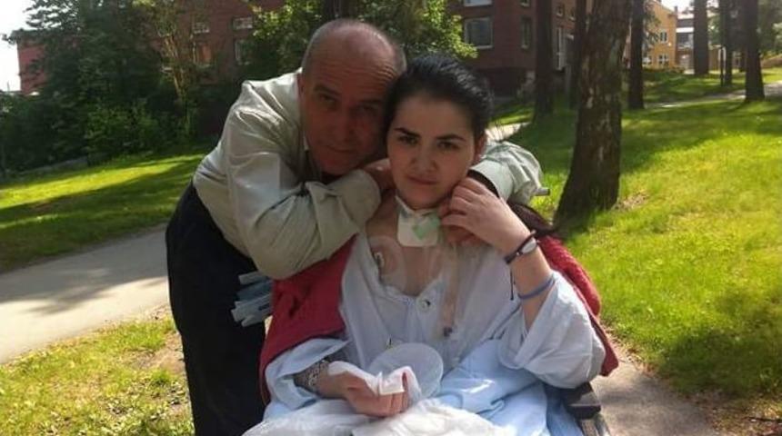 Yeşim &Ccedil;etir&rsquo;in Babası Da Kanserden &Ouml;ld&uuml;