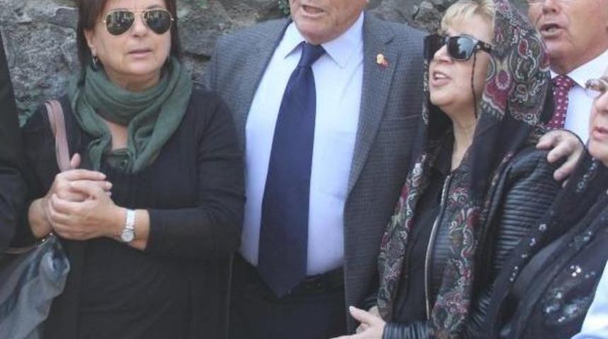 Zeki M&uuml;ren, Bursa'daki Kabri Başında Anıldı