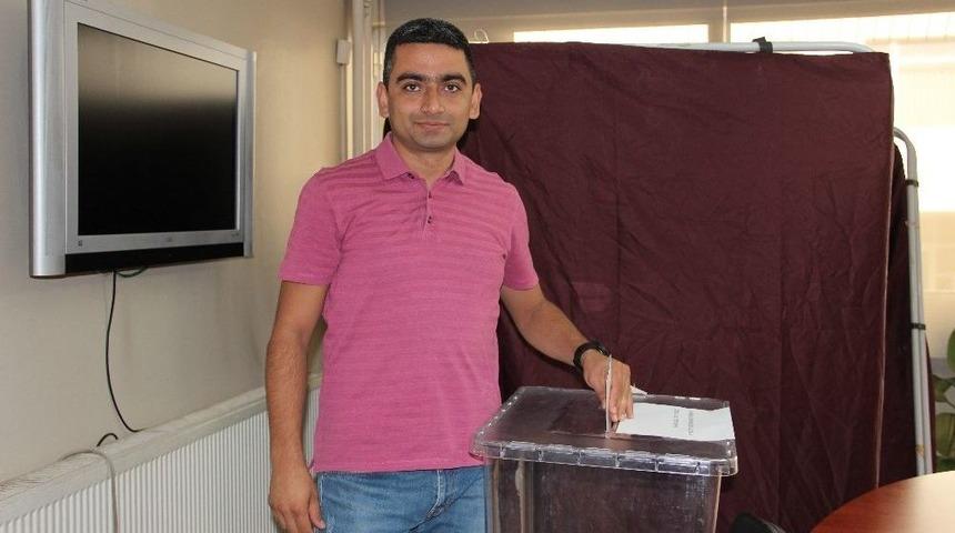 Eczacılar Sandık Başına Gitti