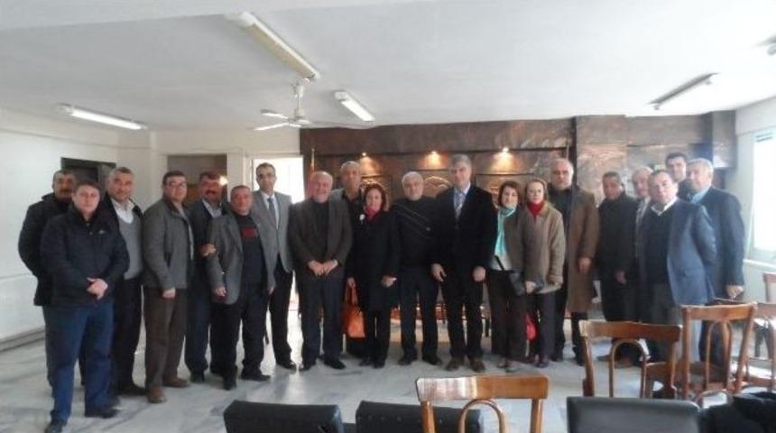 Chp&rsquo;li Ali Engin&rsquo;in &Ouml;demiş &Ccedil;ıkartması