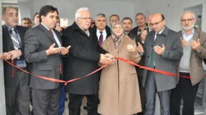 Tersaneci Ataseven, hayırda yarışıyor