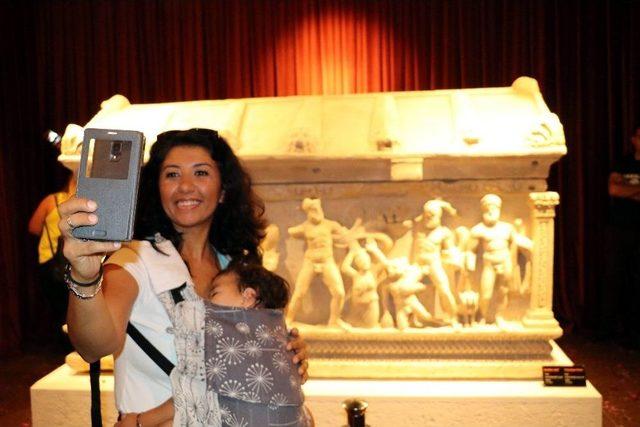 57 Yıl Sonra Ait Olduğu Topraklara D&ouml;nen Herakles Lahdi A&ccedil;ıldı 1