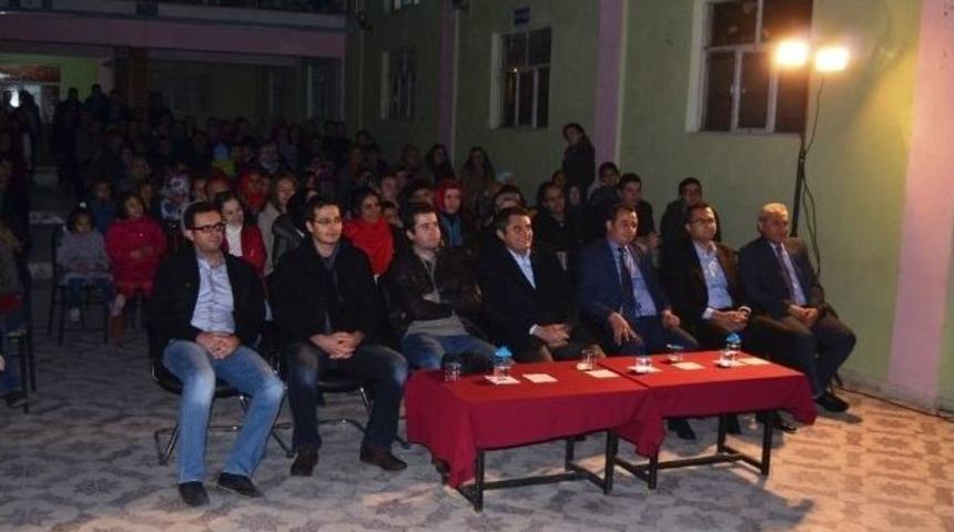 "aşka Olan Meyilim Senin Y&uuml;z&uuml;nden" Selendi De Sahne Aldı