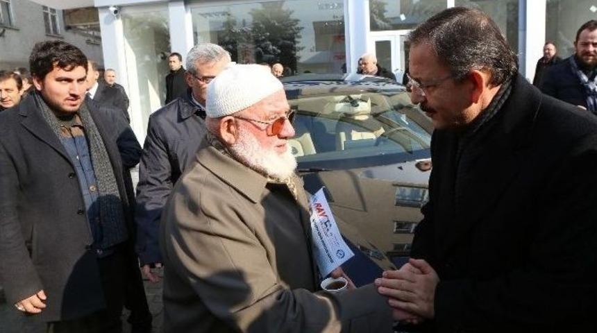 Kayseri B&uuml;y&uuml;kşehir Belediye Başkanı Mehmet &Ouml;zhaseki: