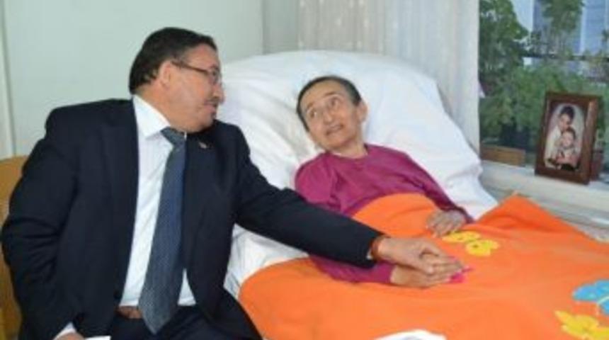 Kaymakam Atlamaz, Hasta &Ouml;ğretmeni Evinde Ziyaret Etti