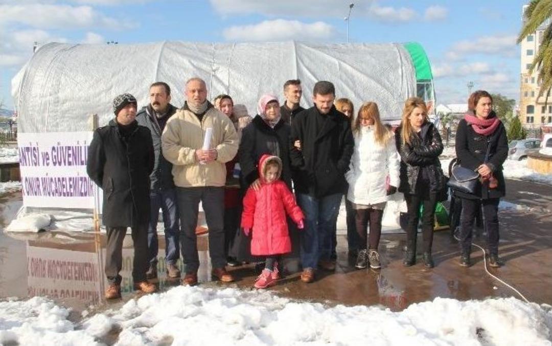 Taşeron İş&ccedil;ilerinin Eylemine Ailelerinden Destek Geldi