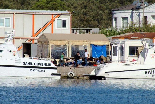 Ayvalık’ta 126 Göçmen Yakalandı