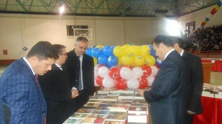 Emet&rsquo;te Kitap Fuarı