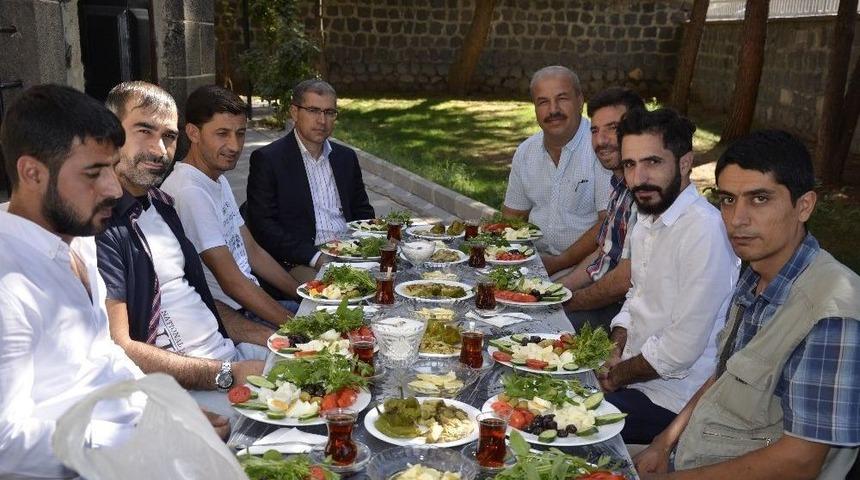 T&uuml;gva Siverek, Basınla Kahvaltıda Bir Araya Geldi