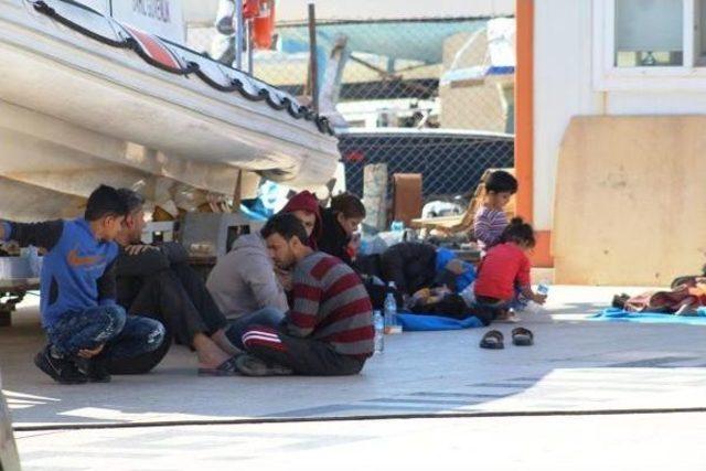 Ayvalık'ta Denizde Toplam 126 Suriyeli Kaçak Yakalandı