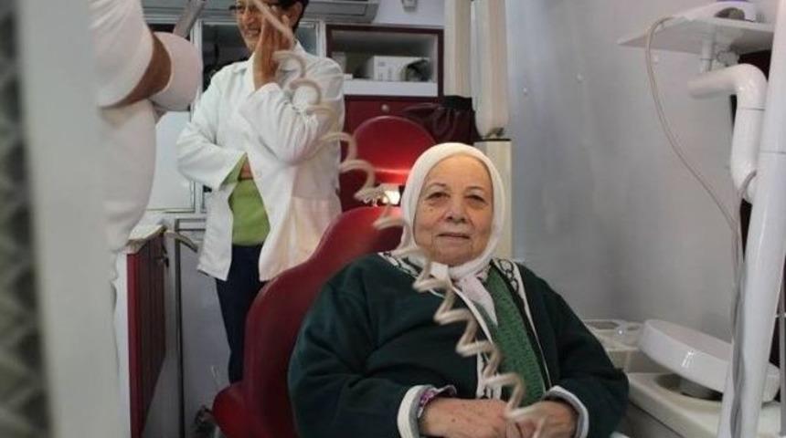 Aydın Huzurevi Sakinleri Ağız Ve Diş Taramasından Ge&ccedil;ti