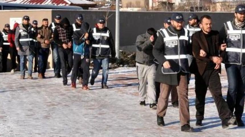 Sivas'ta Su&ccedil; &Ouml;rg&uuml;t&uuml; Operasyonunda 10 Kişi Adliyeye Sevk Edildi