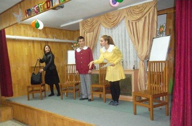 Köy Okullarında Oyunlu Eğitim 1