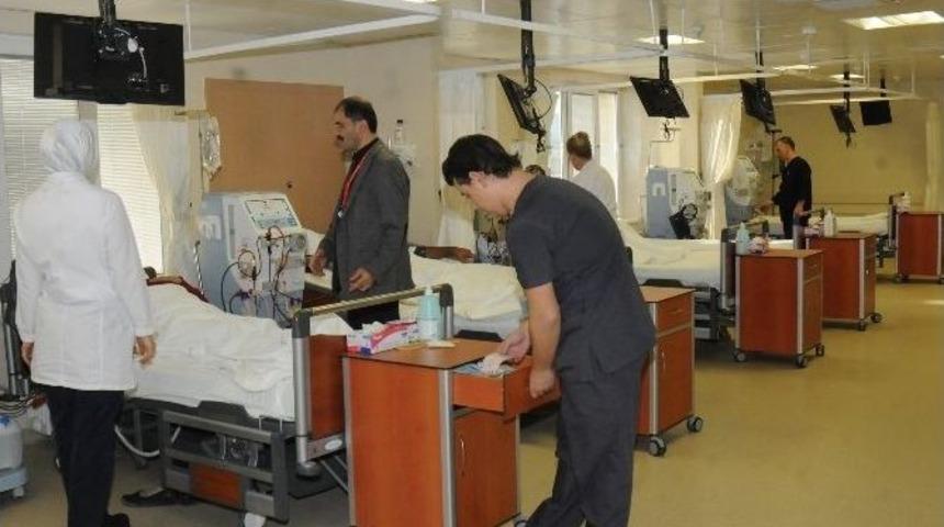 Diyaliz Hastalarına Televizyonlu Servis