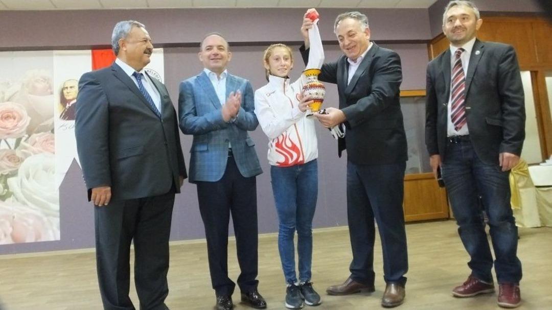 Soyaslan "engellilere Yardım Adı Altında Satılan Dergi Ve Gazetelere İtibar Etmeyin"