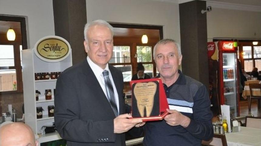 Başarılı Diş Hekimine &Ouml;d&uuml;l