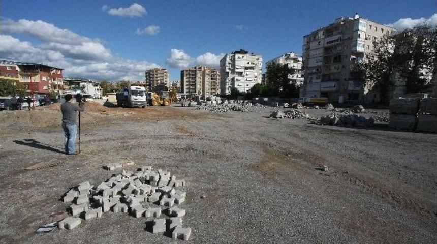 Bayraklı Belediyesi&rsquo;nden &Ccedil;ok Ama&ccedil;lı İki Pazaryeri