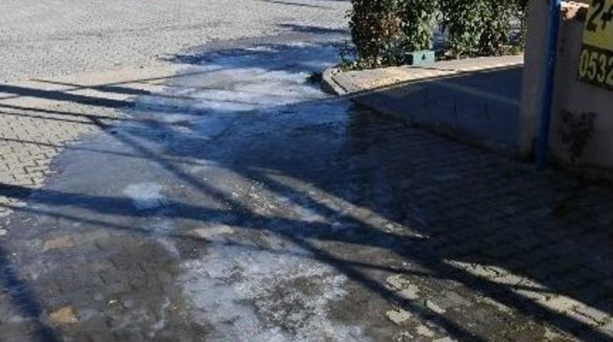 Marmaris&rsquo;te Son 10 Yılın En Soğuk G&uuml;nleri Yaşanıyor