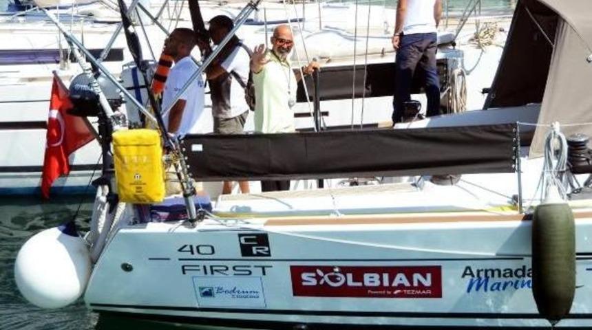 Atlantik'te T&uuml;rk Bayrağını Dalgalandırmak I&ccedil;in Denize A&ccedil;ıldılar