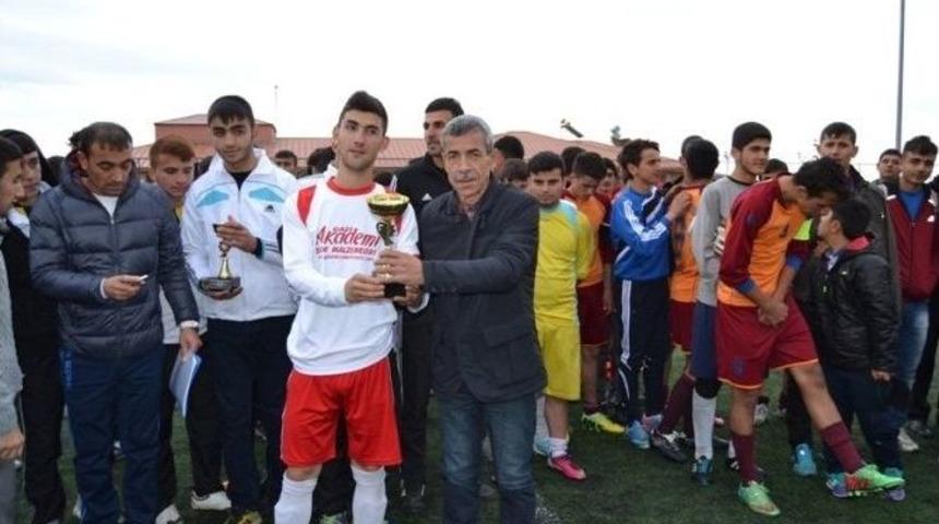 Bing&ouml;l&rsquo;de Liseler Arası Futbol Turnuvası