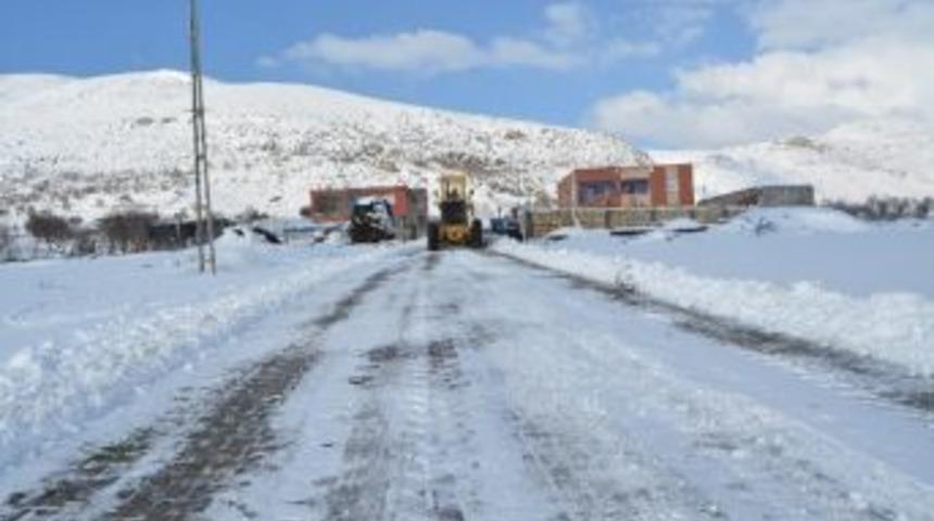 Diyarbakır&rsquo;da 312 K&ouml;y Yolu A&ccedil;ıldı