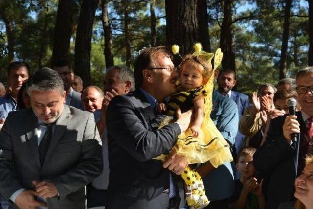 Başbakan Yardımcısı Hakan Çavuşoğlu, Hafız Çocuklara Sertifikalarını Verdi (3)